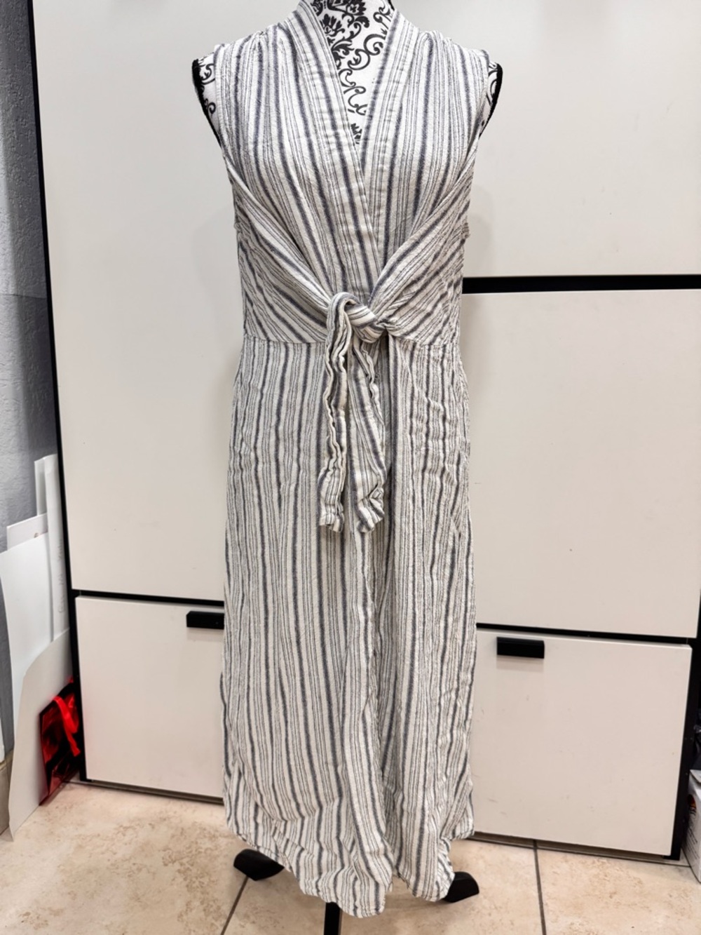 Sleeveless Tie-Front Striped Maxi Dress in White and Black size XL